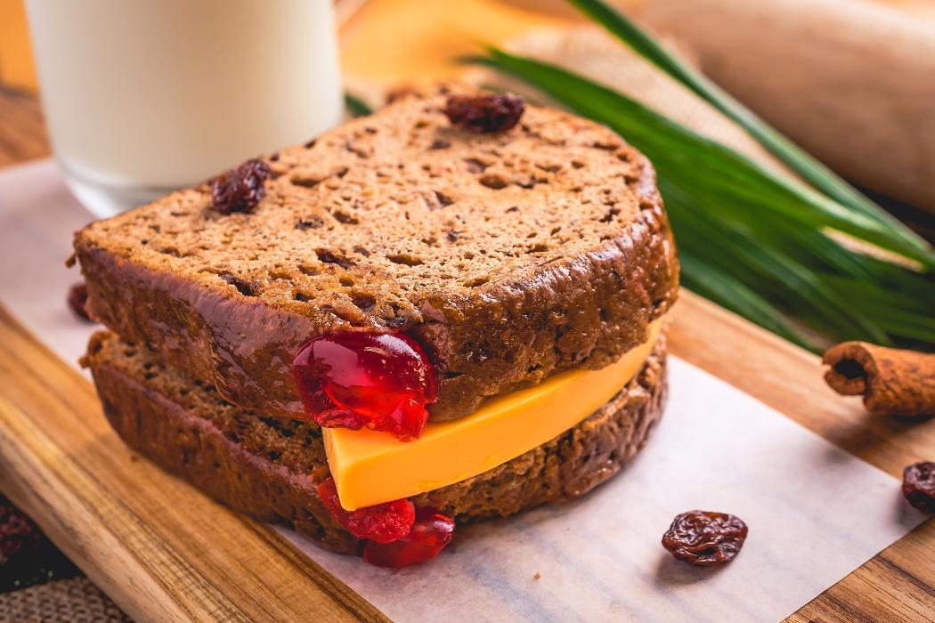 Bun and Cheese photo