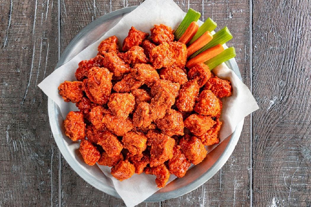 Buffalo's Cafe wings, burgers, sandwiches, bar in Kennesaw, GA