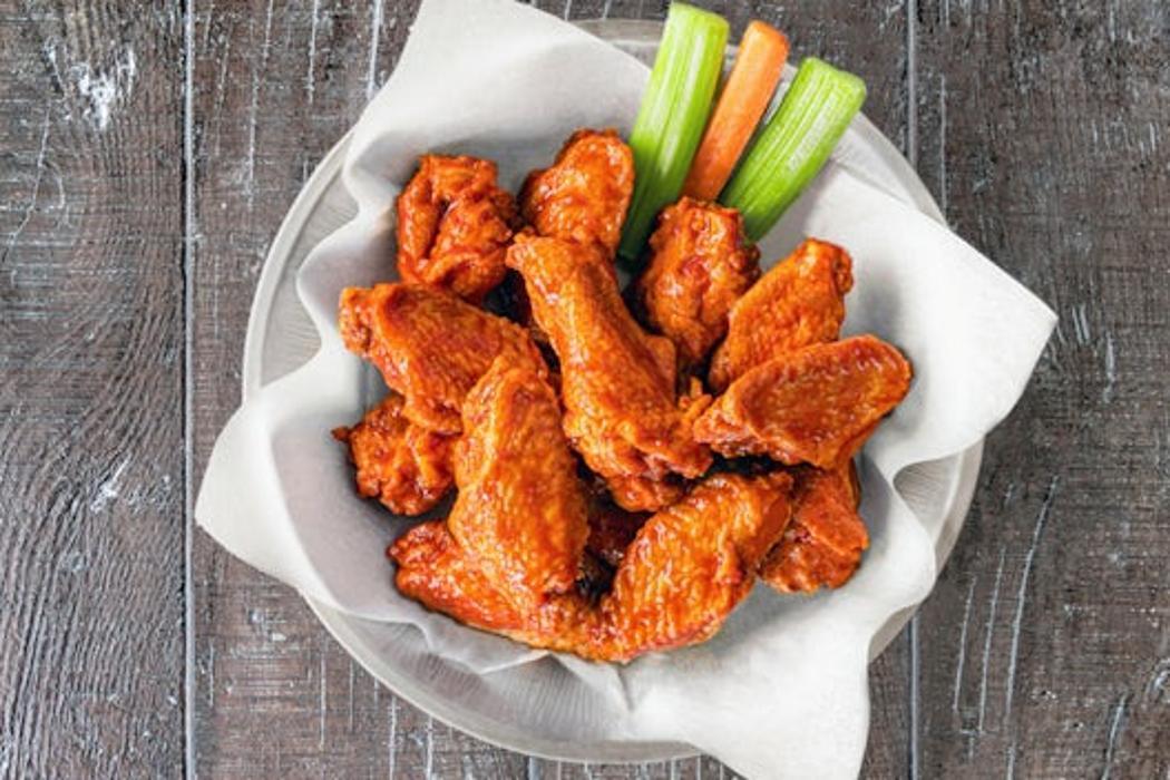 Medium (12) Bone-In Wings photo