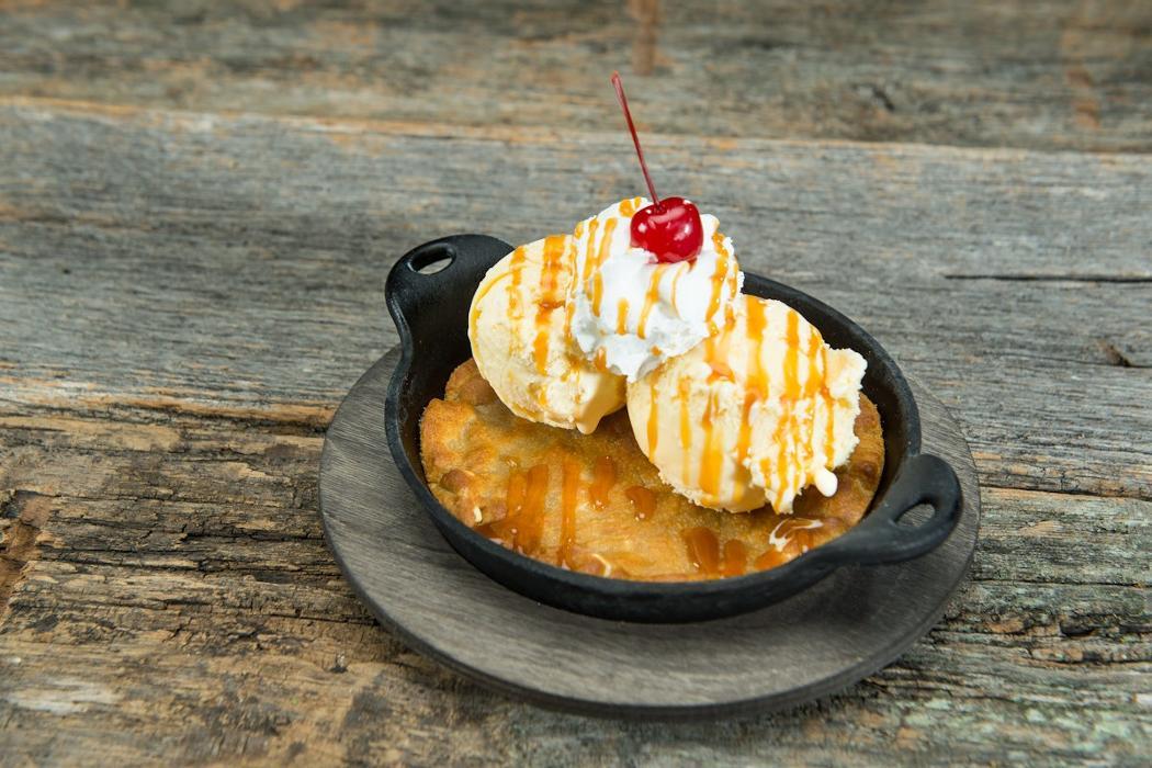 Native White Chocolate Macadamia Nut Cookie Sundae photo