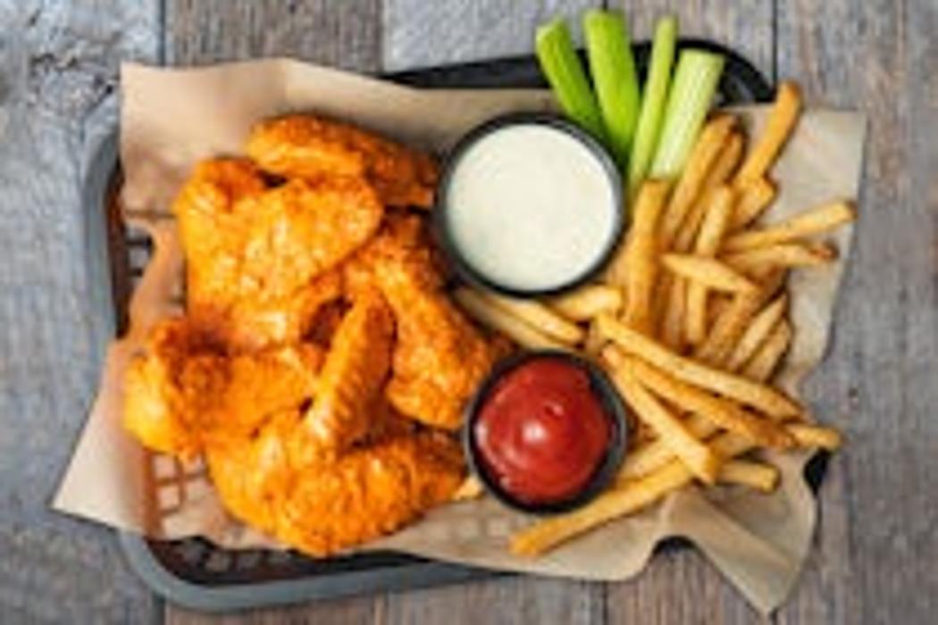 10 Traditional Wings Combo photo