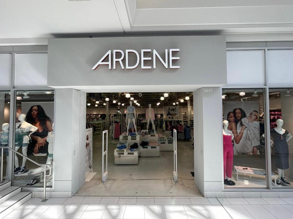 Store Locations Ardene