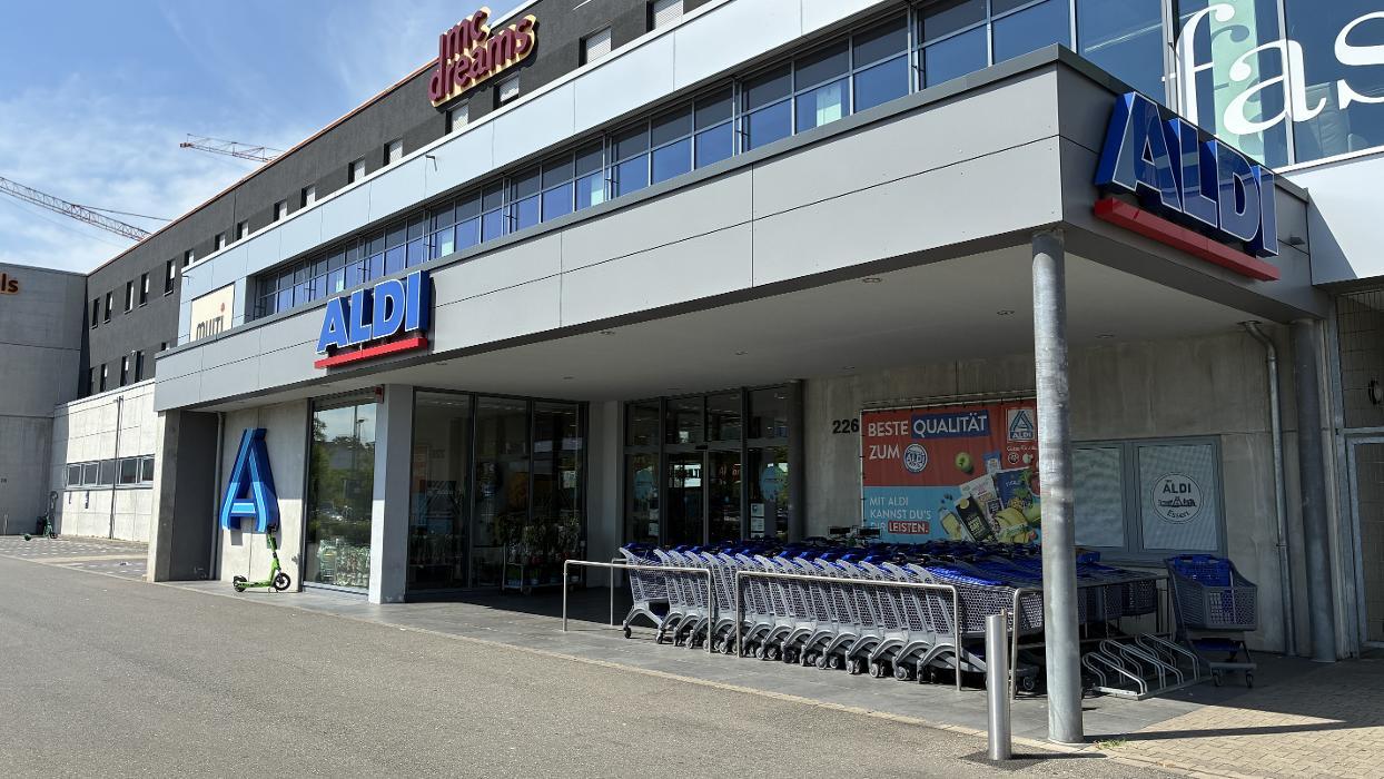 store photos