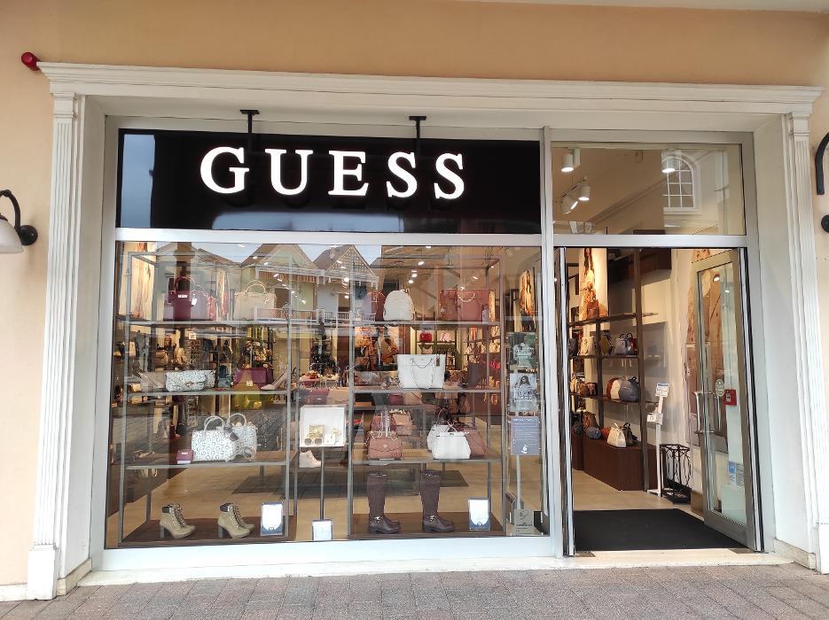 Negozio guess hotsell