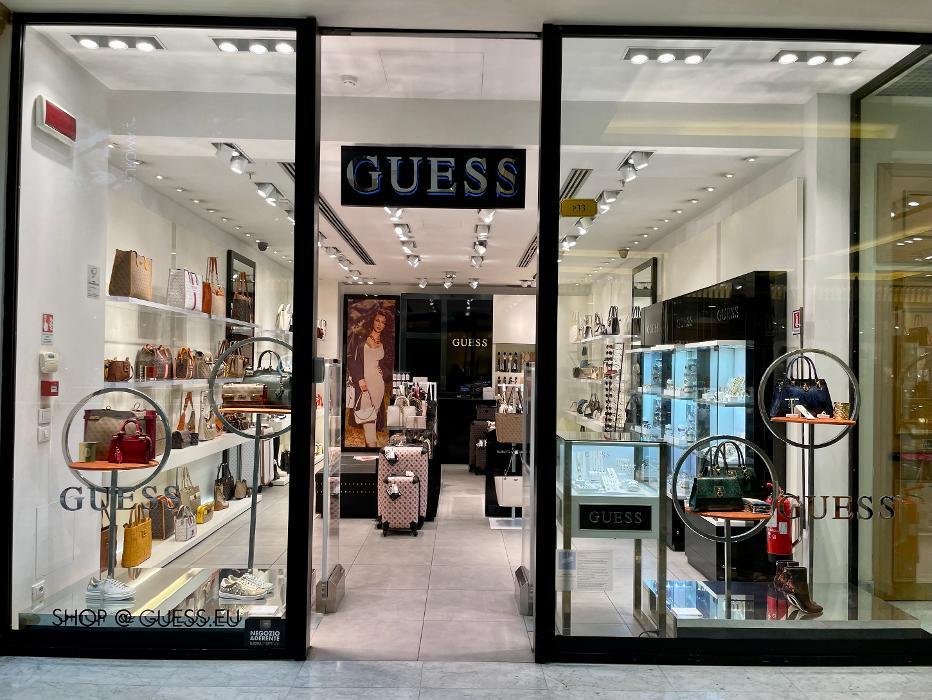 GUESS ACCESSORIES