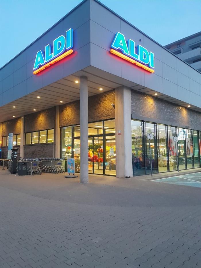 store photos