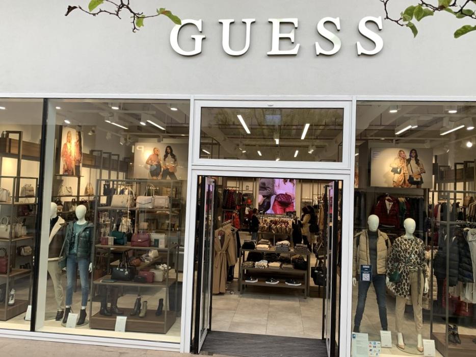 Guess abbigliamento outlet via garibaldi torino